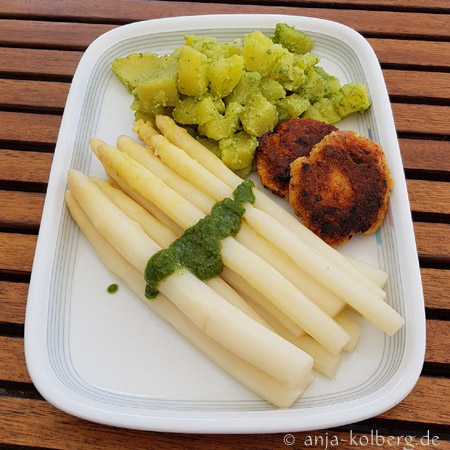 Spargel mit Kartoffelsalat. Vegan. Glutenfrei. Zuckerfrei